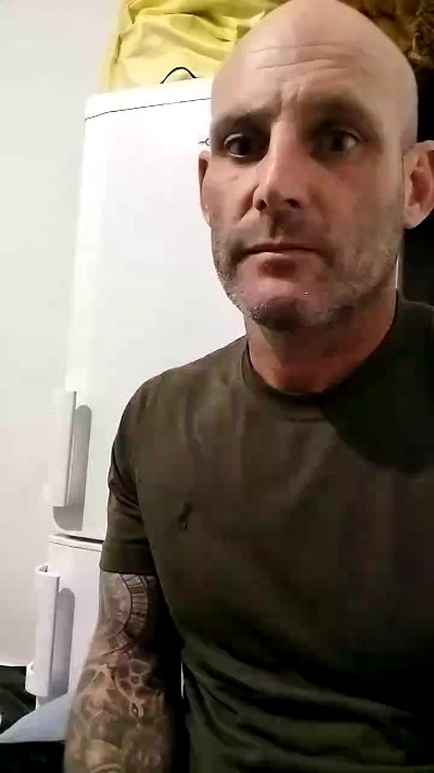 Freemindedguy live cam on Cam4