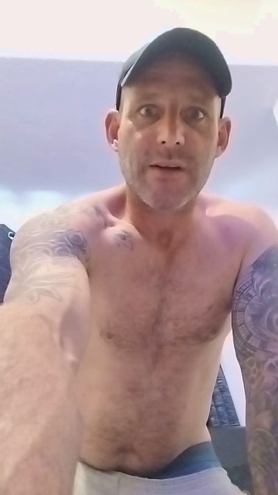 Freemindedguy live cam on Cam4