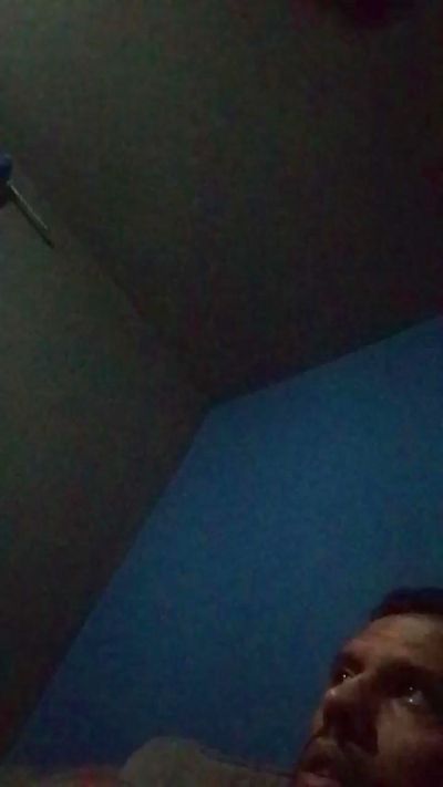 Freitassarado22 live cam on Cam4
