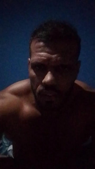 Freitassarado22 live cam on Cam4