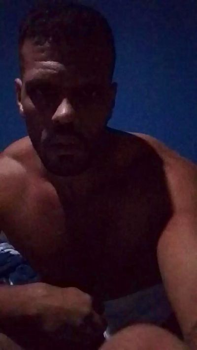 Freitassarado22 live cam on Cam4