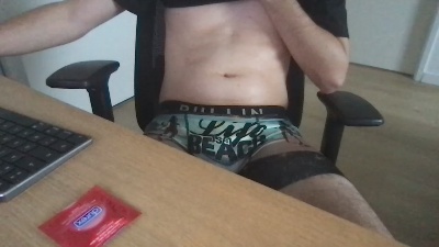 FrenchBoy270 live cam on Cam4