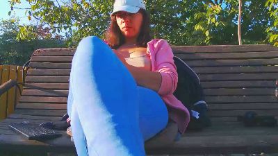 French_Claire25 live cam on Cam4