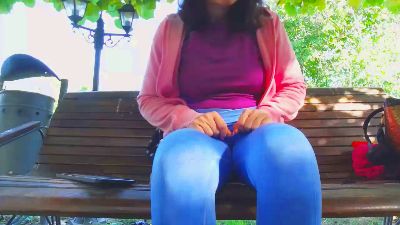 French_Claire25 live cam on Cam4