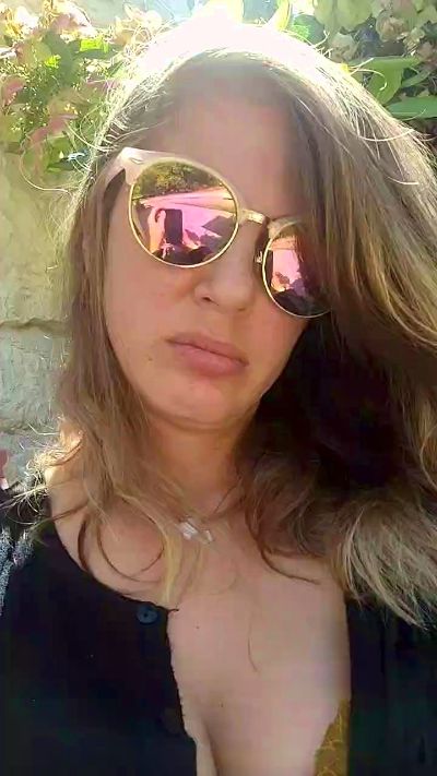 Frenchgirl live cam on Cam4