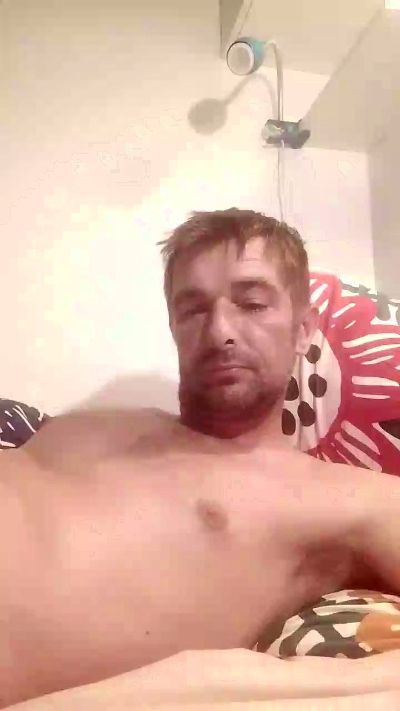 Frencoislaure live cam on Cam4