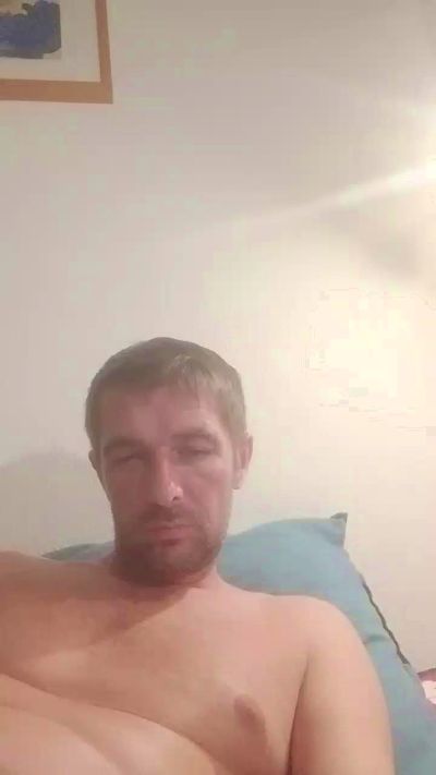Frencoislaure live cam on Cam4
