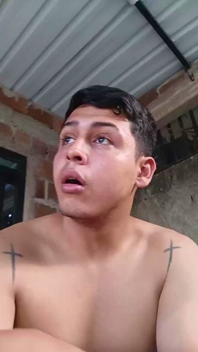 FreshGYMBOY live cam on Cam4