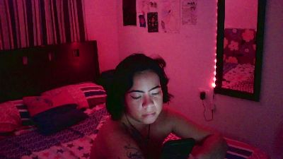 Fresiita_1 live cam on Cam4