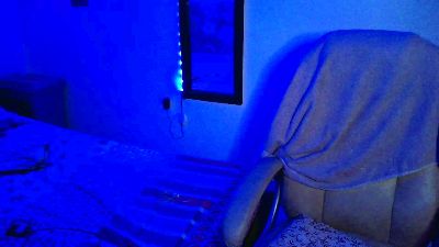 Fresiita_1 live cam on Cam4