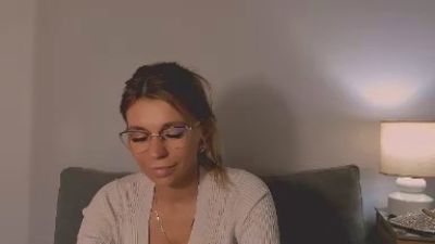 FreyaDoll live cam on Cam4