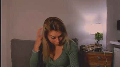FreyaDoll live cam on Cam4