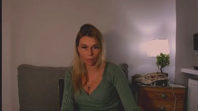 FreyaDoll live cam on Cam4