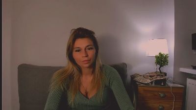FreyaDoll live cam on Cam4