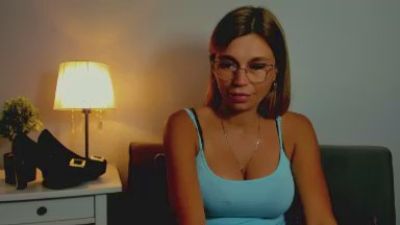 FreyaDoll live cam on Cam4