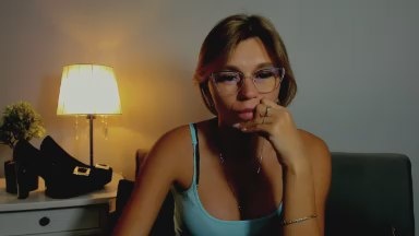 FreyaDoll live cam on Cam4