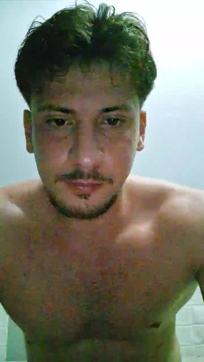 Friend999 live cam on Cam4