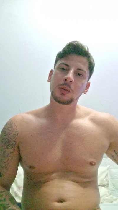 Friend999 live cam on Cam4