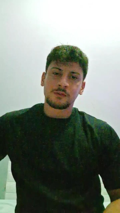 Friend999 live cam on Cam4