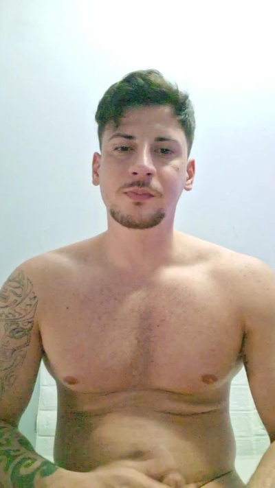 Friend999 live cam on Cam4