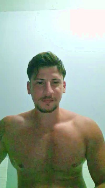 Friend999 live cam on Cam4