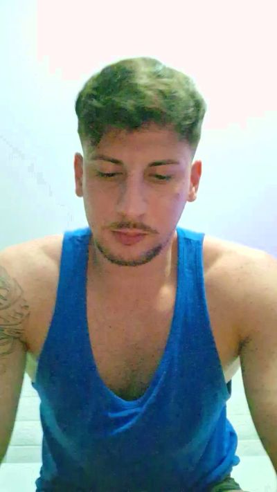 Friend999 live cam on Cam4