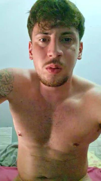 Friend999 live cam on Cam4