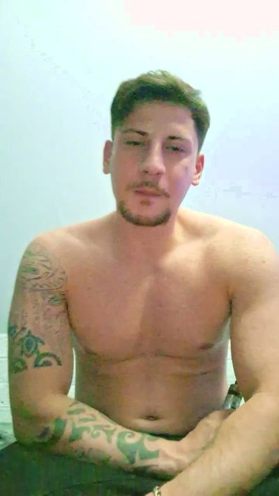 Friend999 live cam on Cam4