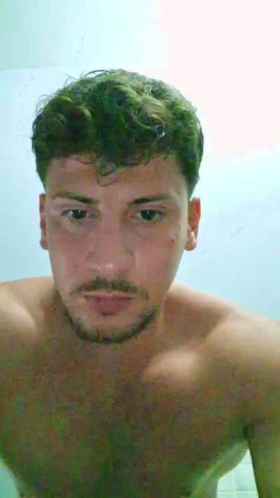Friend999 live cam on Cam4
