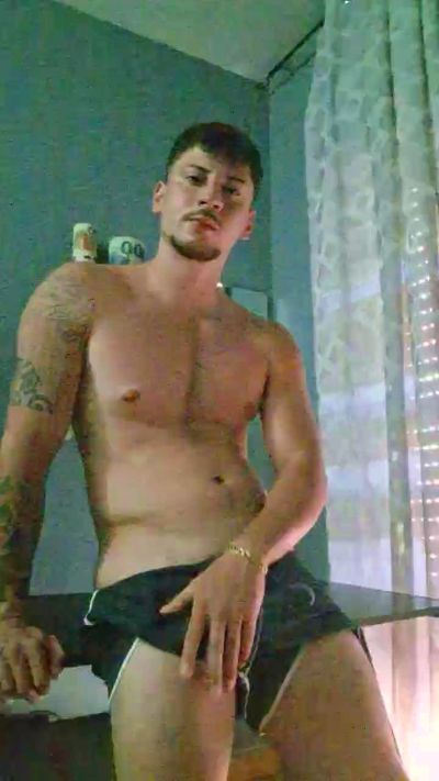 Friend999 live cam on Cam4