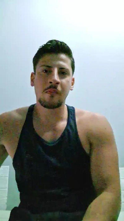 Friend999 live cam on Cam4