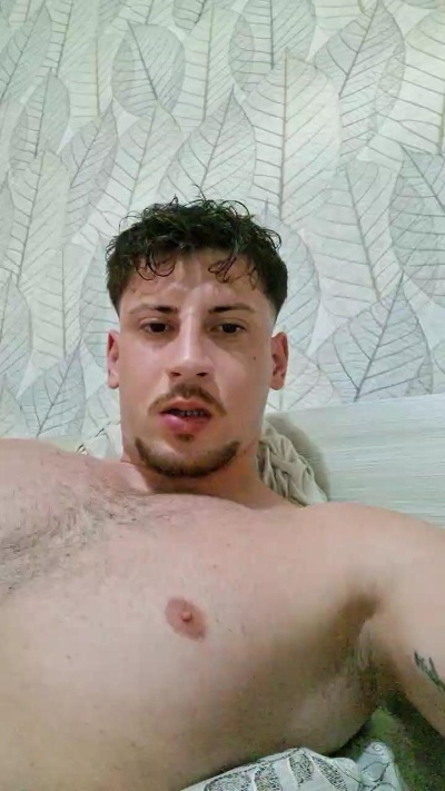 Friend999 live cam on Cam4