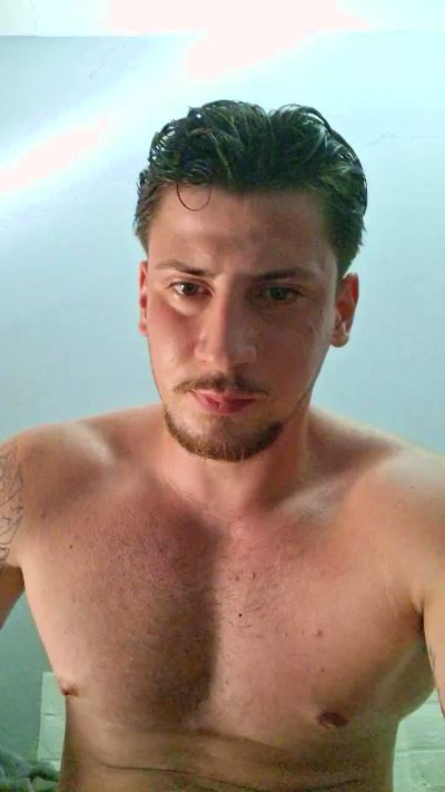 Friend999 live cam on Cam4