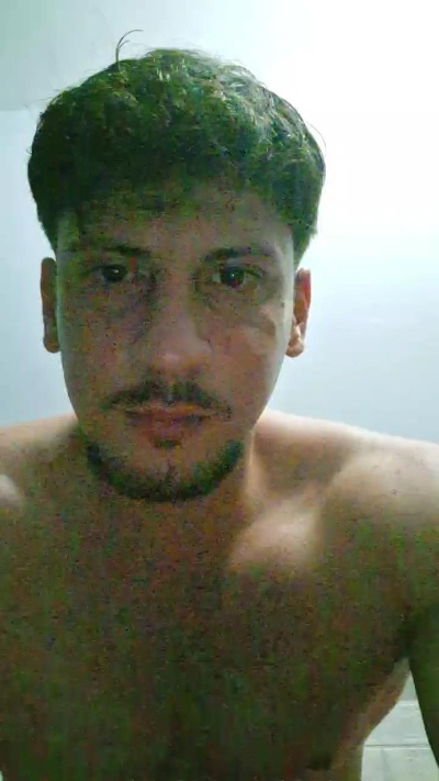 Friend999 live cam on Cam4