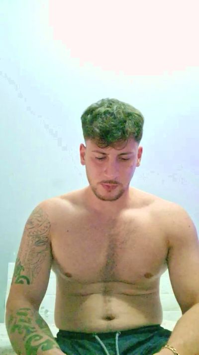 Friend999 live cam on Cam4