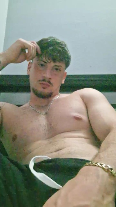 Friend999 live cam on Cam4