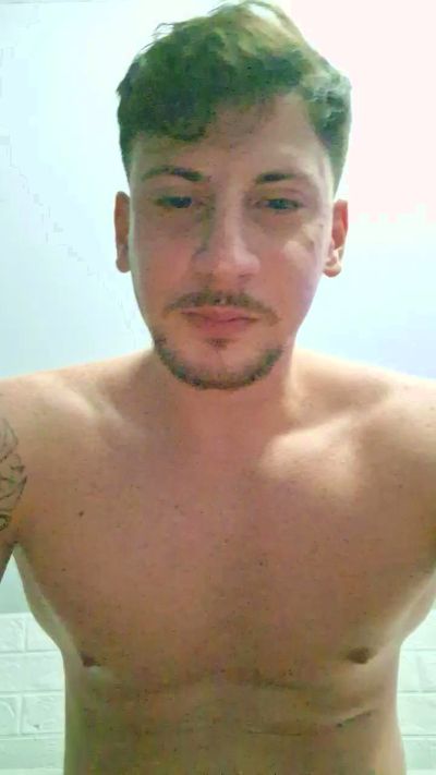 Friend999 live cam on Cam4