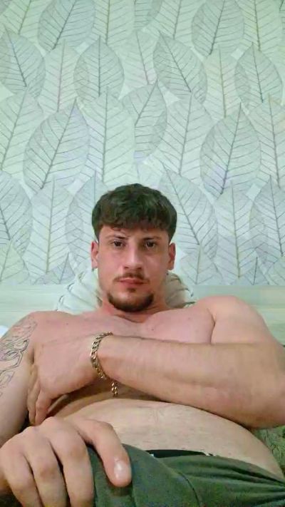 Friend999 live cam on Cam4