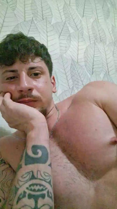 Friend999 live cam on Cam4