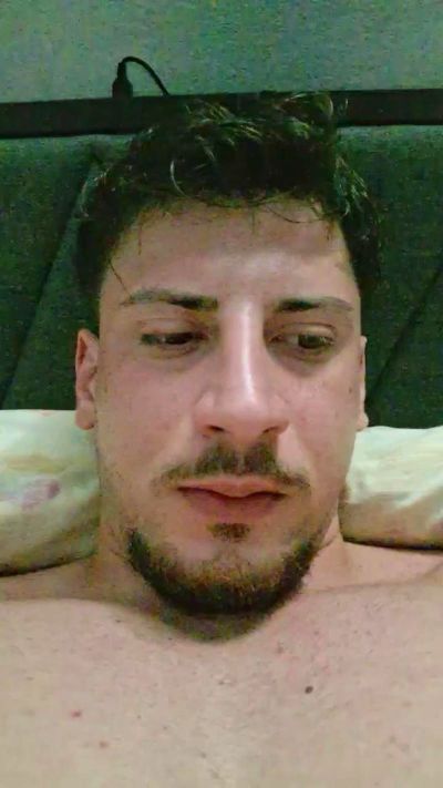 Friend999 live cam on Cam4