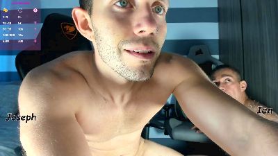 FriendsinSins live cam on Cam4
