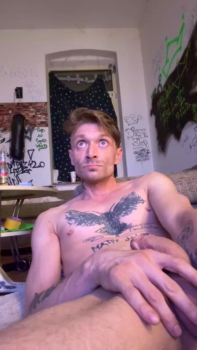 Frodofuck4201 live cam on Cam4