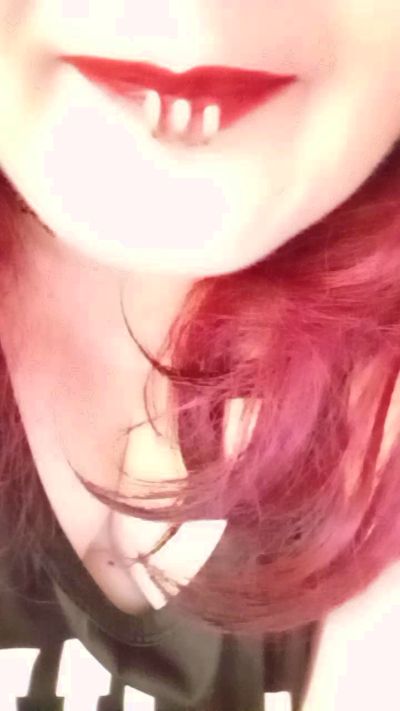 Fruta_prohibida live cam on Cam4
