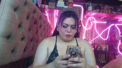 FuckMachineGun live cam on Cam4