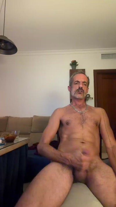 Fuckhardkisslow live cam on Cam4