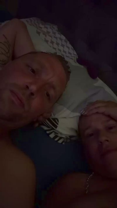 Fuckyfuckyou00 live cam on Cam4