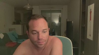 Funny1870 live cam on Cam4