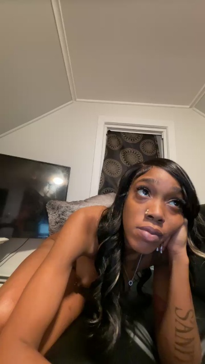 Funziestraw live cam on Cam4