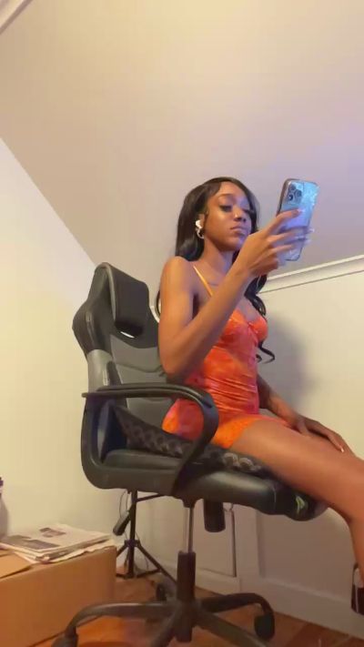 Funziestraw live cam on Cam4