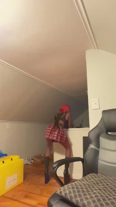 Funziestraw live cam on Cam4
